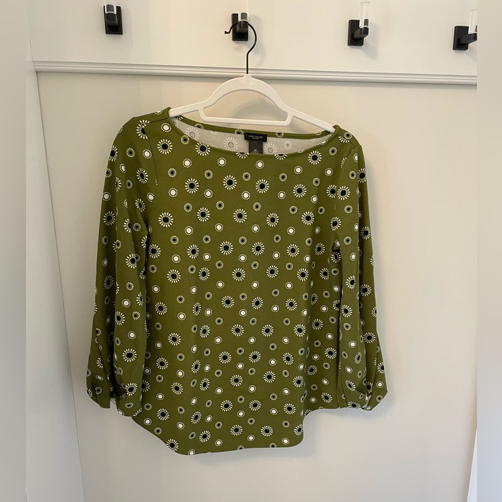 Ann Taylor factory green print top
